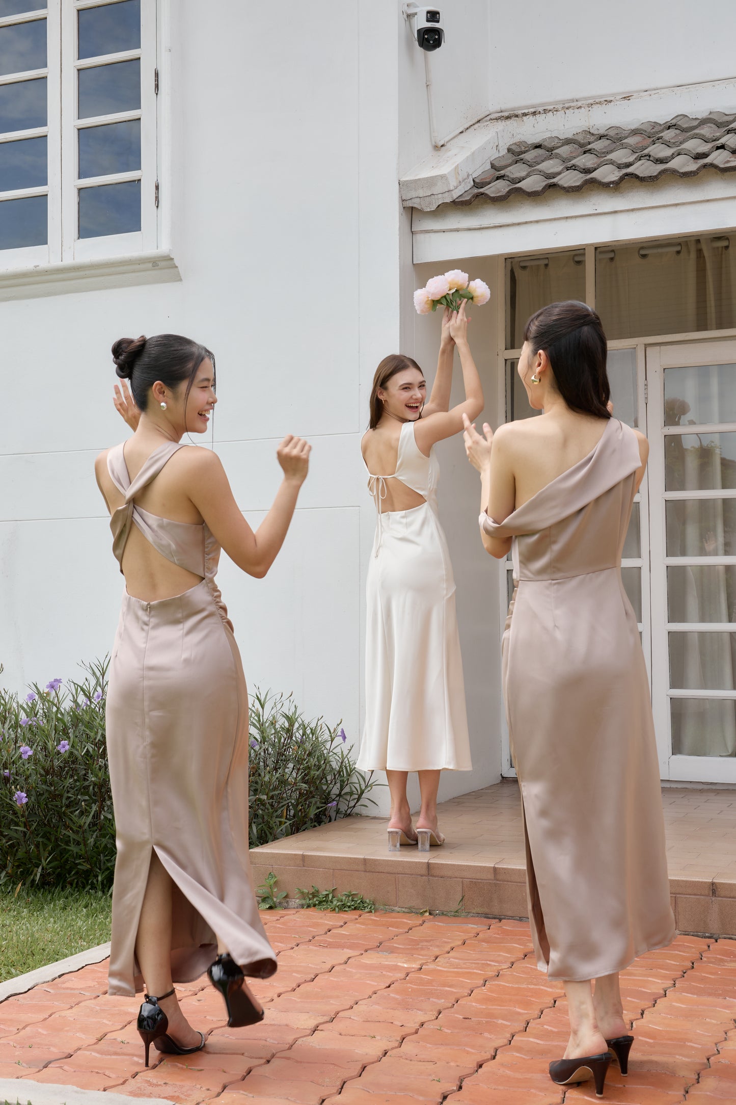 Gwyneth Padded Dress (Ivory)