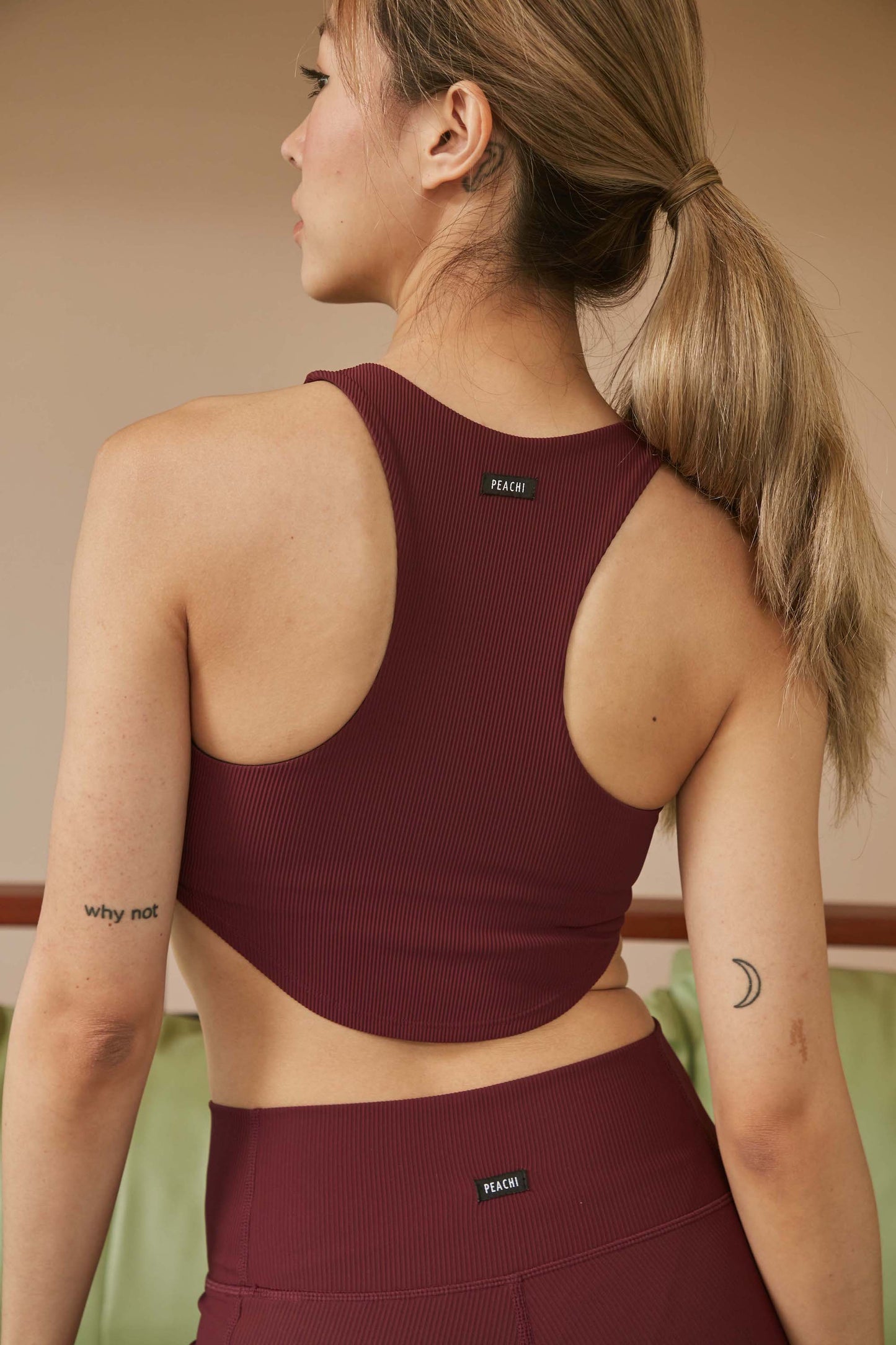 Curve High Neck Ribbed Bra (Maroon)