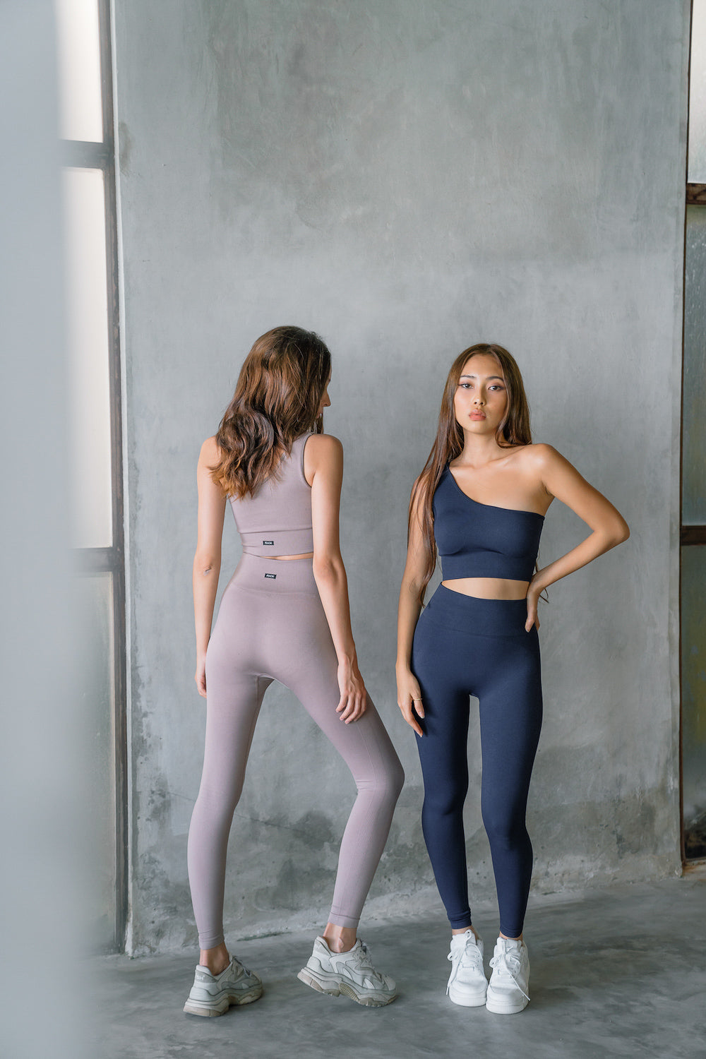 Seamless Toga Longline Bra (Taupe)